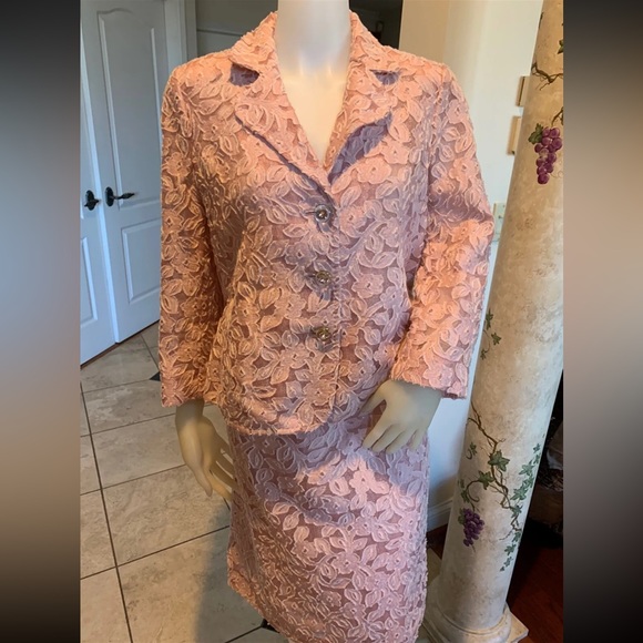 Escada|ESCADA Virgin Wool Patterned Skirt Suit - Picture 7 of 14